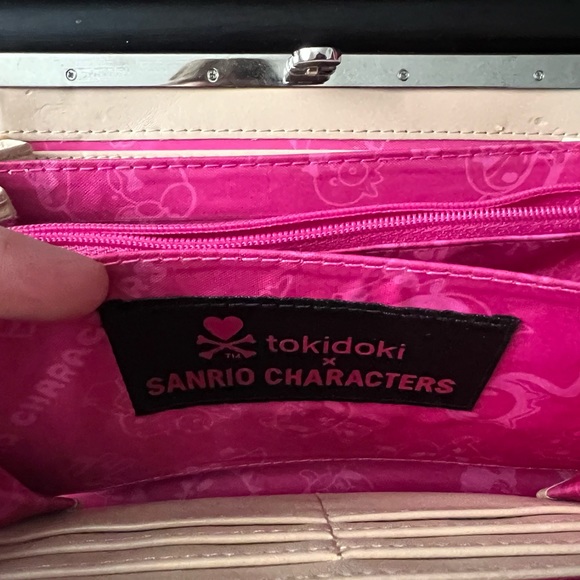 Tokidoki Sanrio x Characters Hello Kitty vintage clutch wallet - Picture 5 of 11